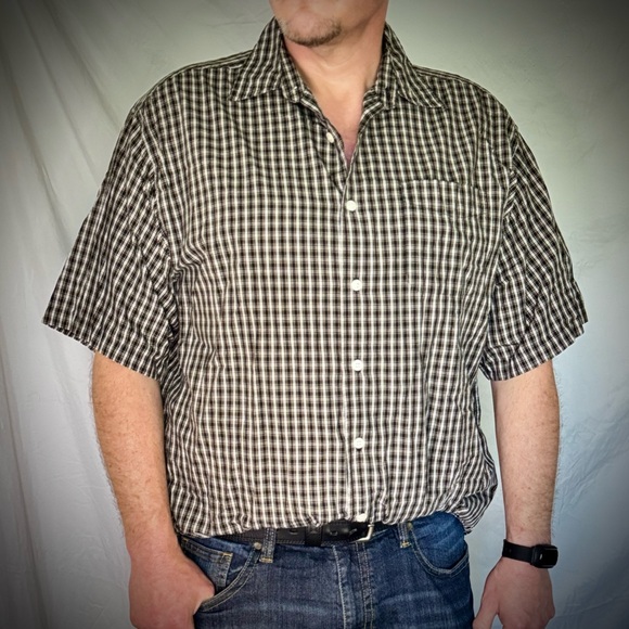 Anchor Blue Men’s Short Sleeve Black, White, & Yellow Plaid Button Up Shirt - Picture 2 of 6